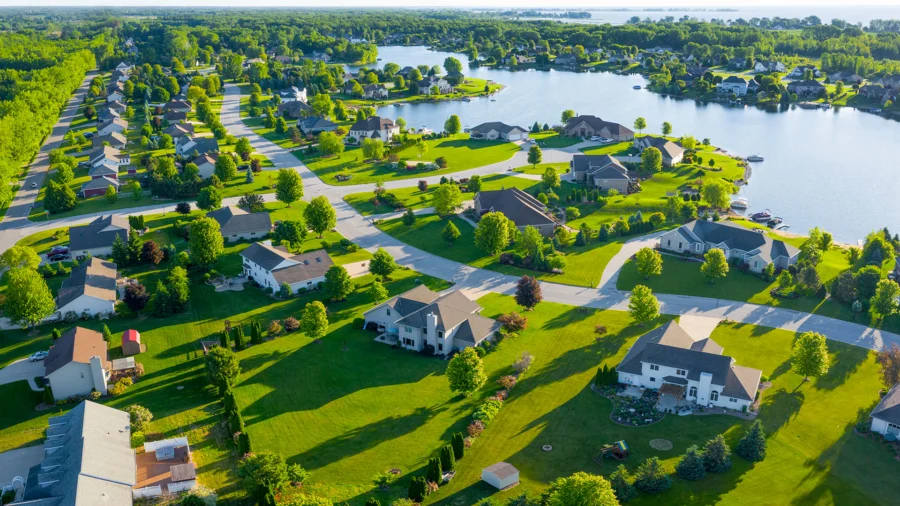 Market Pulse: Multi-family real estate a strong defensive play as residential housing market wobbles