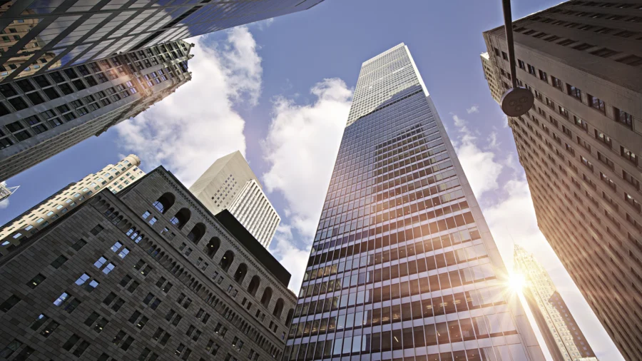 iCapital Market Pulse: Financials in Focus – Testing Resilience Amid High Expectations